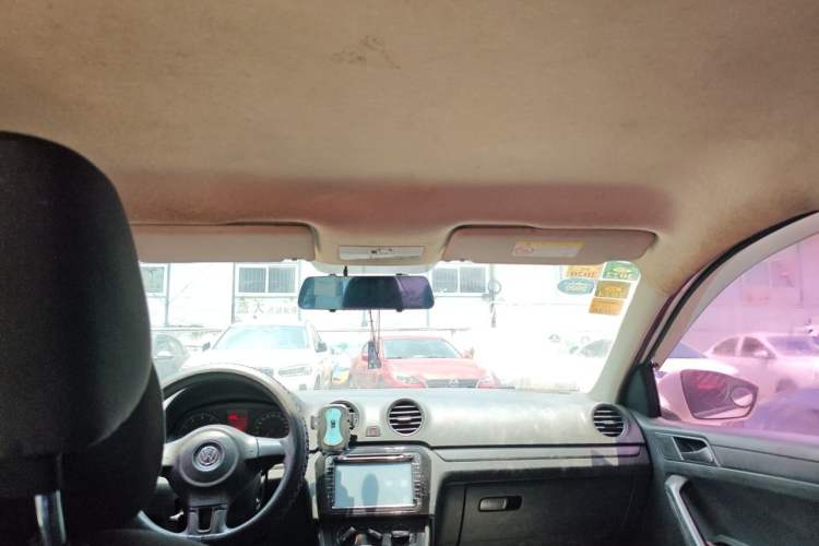 Used Volkswagen Jetta 2015 Zhuihui Edition 1.4L Manual Fashion Model Headliner