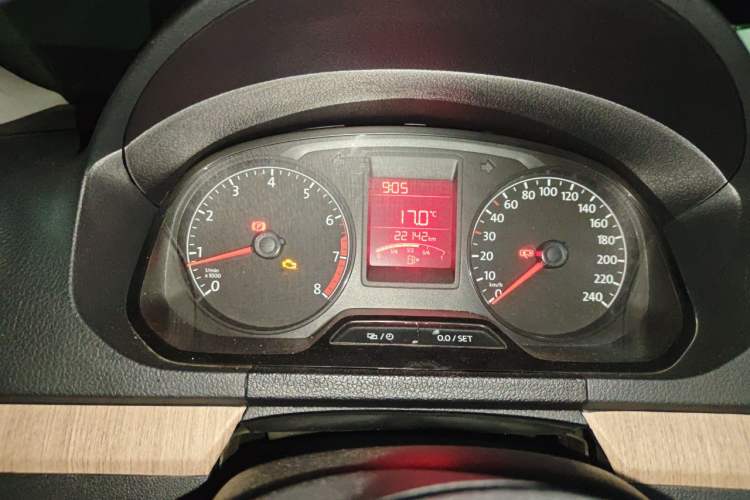 Used Volkswagen Jetta 2015 Value Edition 1.6L Manual Fashionable Style Instrument Cluster