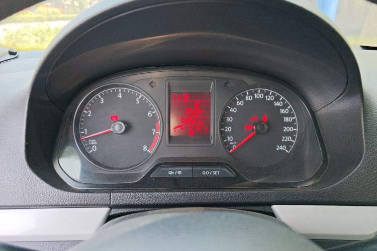 Used Volkswagen Jetta 2015 1.6L Manual Comfort Model Instrument Cluster