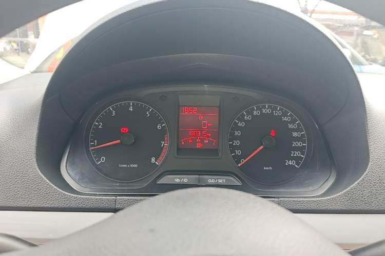 Used Volkswagen Jetta 2015 1.6L Manual Comfort Model Instrument Cluster