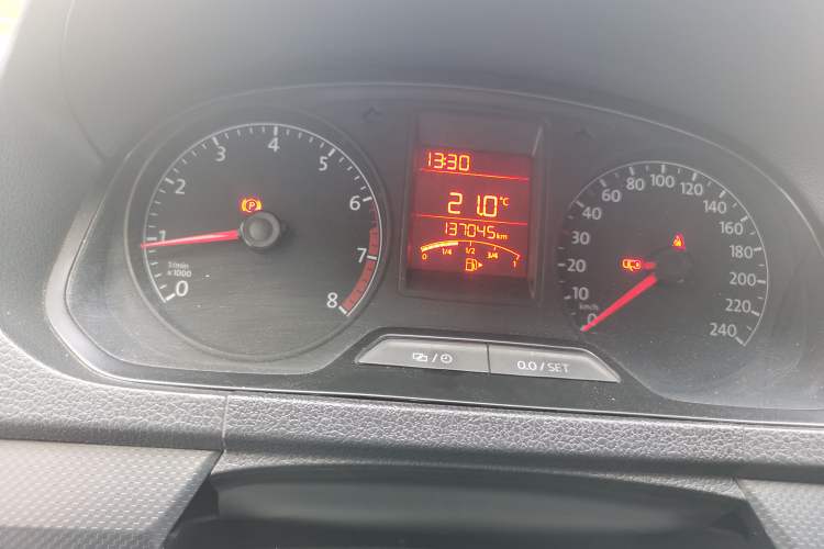 Used Volkswagen Jetta 2015 Value Edition 1.6L Manual Fashionable Style Instrument Cluster