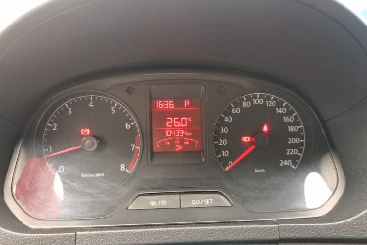 Used Volkswagen Jetta 2015 1.6L Automatic Fashion Model Instrument Cluster