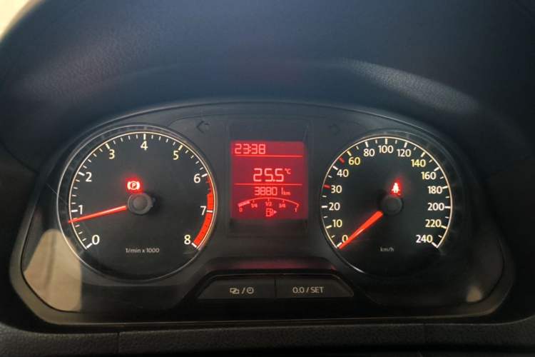 Used Volkswagen Jetta 2015 Value Edition 1.6L Manual Fashionable Style Instrument Cluster