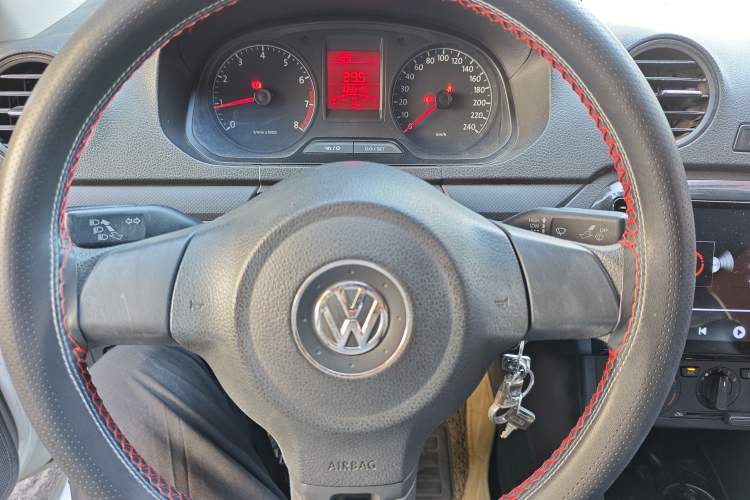 Used Volkswagen Jetta 2015 Value Edition 1.6L Manual Fashionable Style Instrument Cluster