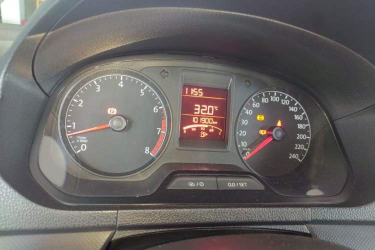 Used Volkswagen Jetta 2015 Value Edition 1.6L Manual Fashionable Style Instrument Cluster