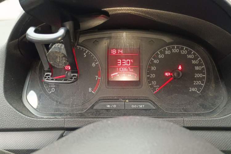 Used Volkswagen Jetta 2015 1.6L Manual Fashion Edition Instrument Cluster
