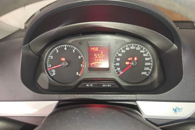 Used Volkswagen Jetta 2015 Zhuihui Edition 1.6L Manual Comfort Model Instrument Cluster