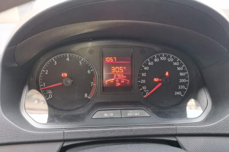 Used Volkswagen Jetta 2015 Value Edition 1.6L Manual Fashionable Style Instrument Cluster
