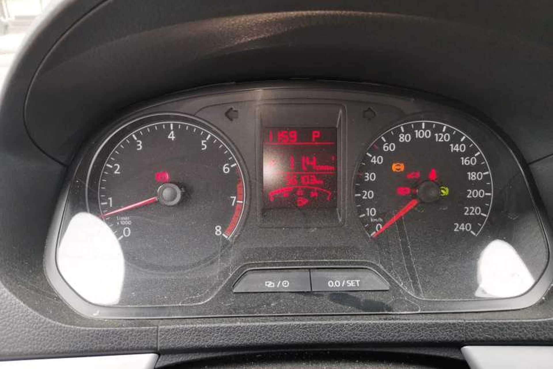 Used Volkswagen Jetta 2015 Value Edition 1.6L Automatic Comfort Version Instrument Cluster