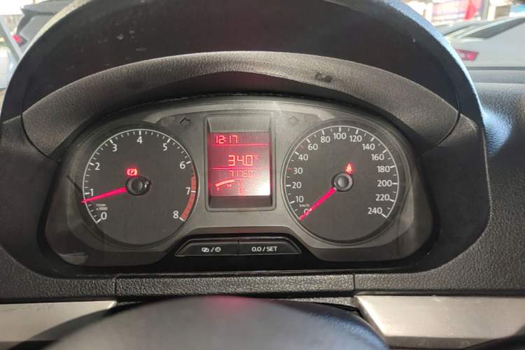 Used Volkswagen Jetta 2015 Value Edition 1.6L Manual Fashionable Style Instrument Cluster
