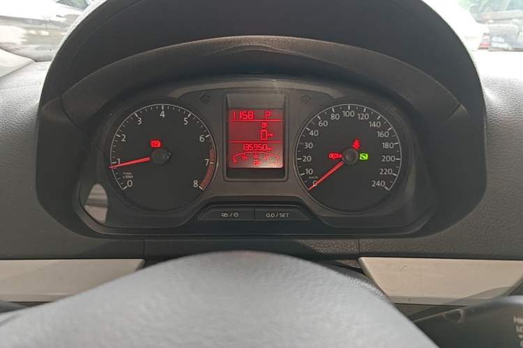 Used Volkswagen Jetta 2015 Value Edition 1.6L Automatic Comfort Version Instrument Cluster