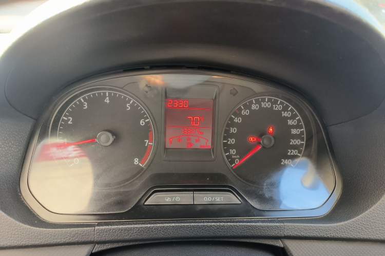 Used Volkswagen Jetta 2015 Value Edition 1.6L Manual Fashionable Style Instrument Cluster