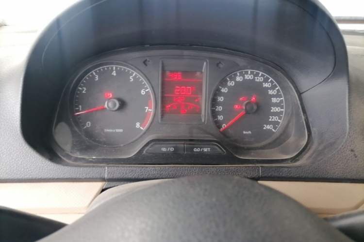 Used Volkswagen Jetta 2015 Value Edition 1.6L Manual Fashionable Style Instrument Cluster