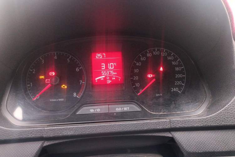 Used Volkswagen Jetta 2015 1.6L Manual Fashion Edition Instrument Cluster