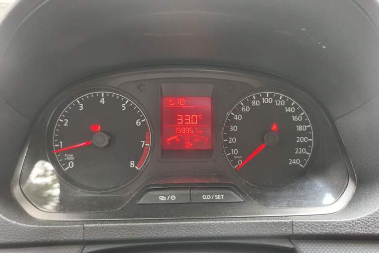 Used Volkswagen Jetta 2015 Value Edition 1.6L Manual Fashionable Style Instrument Cluster