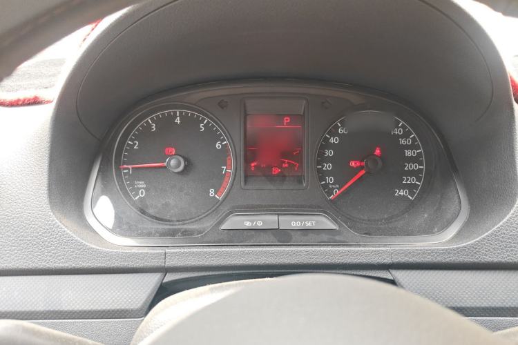 Used Volkswagen Jetta 2015 Value Edition 1.6L Automatic Fashion Version Instrument Cluster