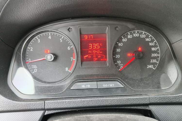 Used Volkswagen Jetta 2015 1.6L Manual Fashion Edition Instrument Cluster