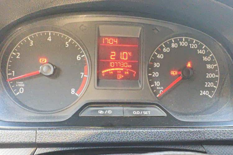 Used Volkswagen Jetta 2015 Value Edition 1.6L Manual Fashionable Style Instrument Cluster