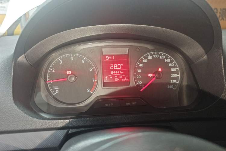 Used Volkswagen Jetta 2015 1.6L Manual Fashion Edition Instrument Cluster