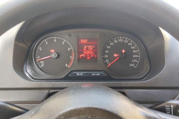 Used Volkswagen Jetta 2015 Value Edition 1.6L Manual Fashionable Style Instrument Cluster