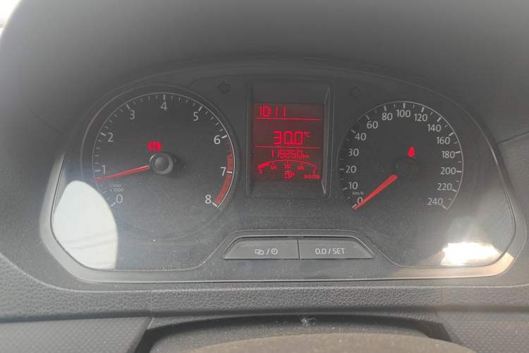 Used Volkswagen Jetta 2015 Zhuihui Edition 1.4L Manual Fashion Model Instrument Cluster