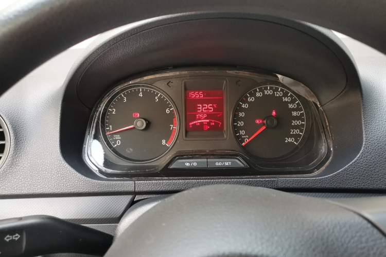 Used Volkswagen Jetta 2015 Value Edition 1.6L Manual Fashionable Style Instrument Cluster