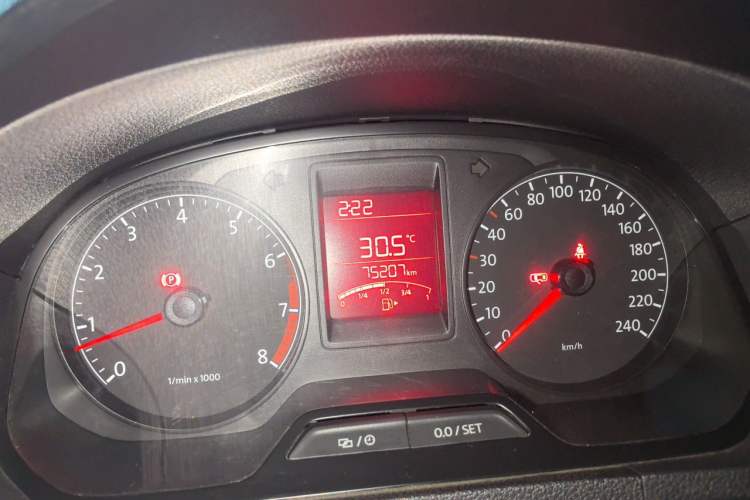 Used Volkswagen Jetta 2015 1.6L Manual Fashion Edition Instrument Cluster