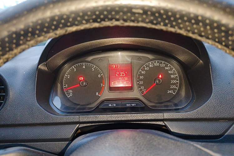 Used Volkswagen Jetta 2015 Zhuihui Edition 1.4L Manual Fashion Model Instrument Cluster