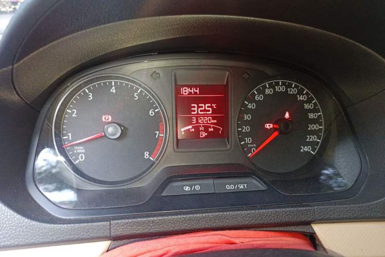 Used Volkswagen Jetta 2015 Value Edition 1.6L Manual Fashionable Style Instrument Cluster