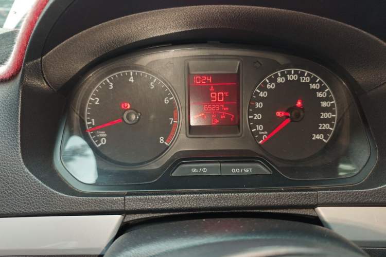 Used Volkswagen Jetta 2015 Zhihui Edition 1.4L Manual Comfort Model Instrument Cluster