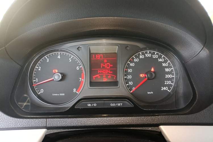 Used Volkswagen Jetta 2015 1.6L Manual Comfort Model Instrument Cluster
