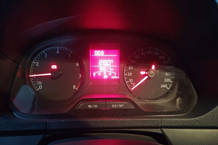 Used Volkswagen Jetta 2015 1.6L Manual Fashion Edition Instrument Cluster