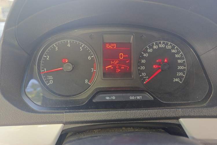 Used Volkswagen Jetta 2015 Zhuihui Edition 1.6L Manual Comfort Model Instrument Cluster