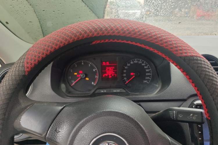 Used Volkswagen Jetta 2015 1.6L Manual Fashion Edition Instrument Cluster