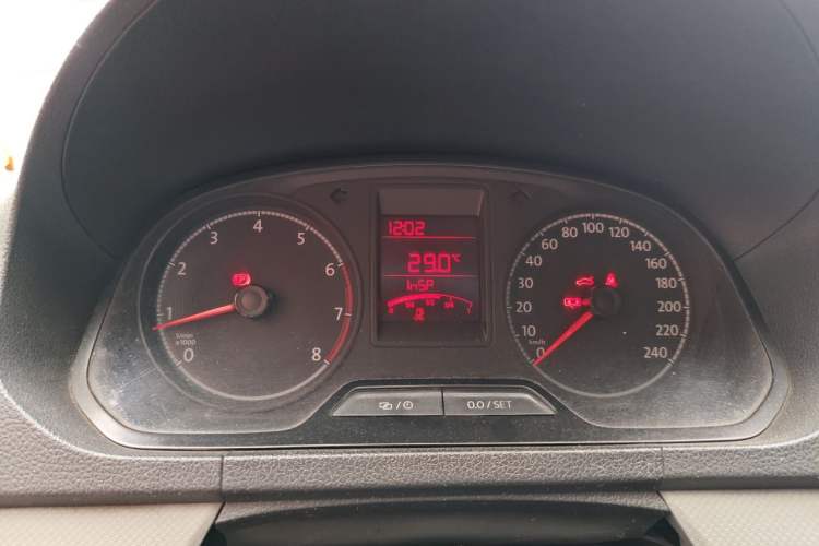 Used Volkswagen Jetta 2015 1.6L Manual Fashion Edition Instrument Cluster
