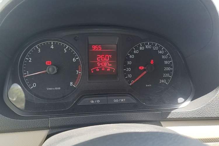 Used Volkswagen Jetta 2015 1.6L Manual Fashion Edition Instrument Cluster