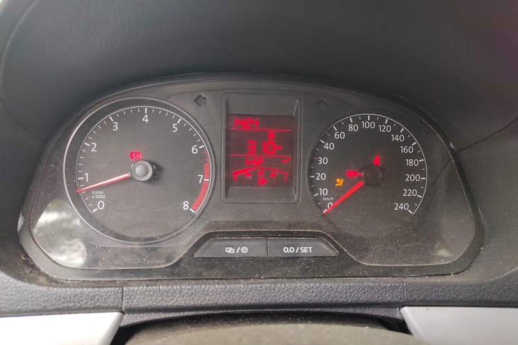 Used Volkswagen Jetta 2015 Zhihui Edition 1.4L Manual Comfort Model Instrument Cluster