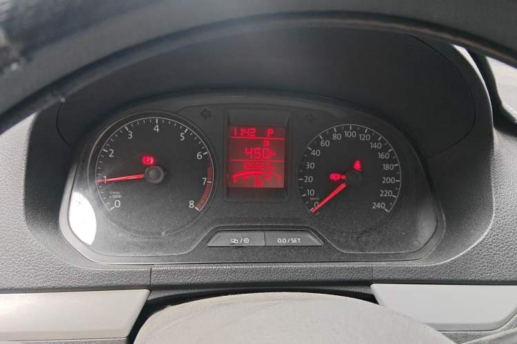 Used Volkswagen Jetta 2015 Value Edition 1.6L Automatic Comfort Version Instrument Cluster