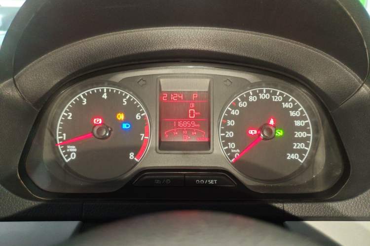 Used Volkswagen Jetta 2015 Value Edition 1.6L Automatic Comfort Version Instrument Cluster