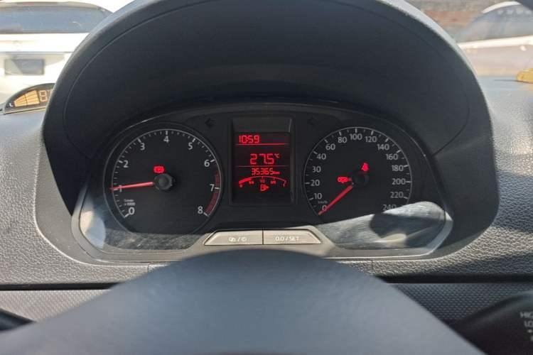 Used Volkswagen Jetta 2015 Value Edition 1.6L Manual Fashionable Style Instrument Cluster
