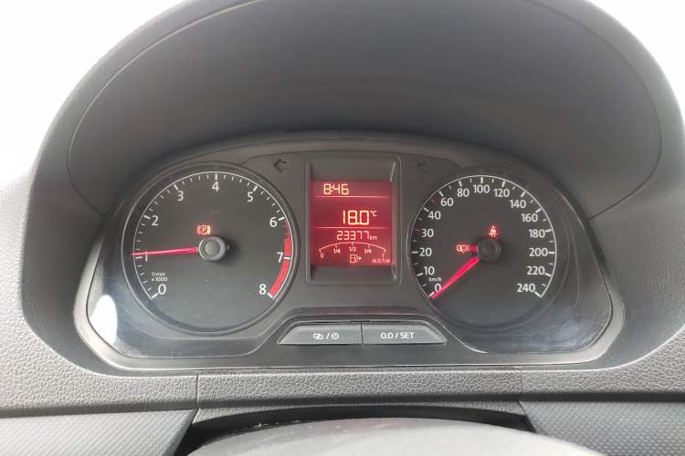 Used Volkswagen Jetta 2015 Value Edition 1.6L Manual Fashionable Style Instrument Cluster