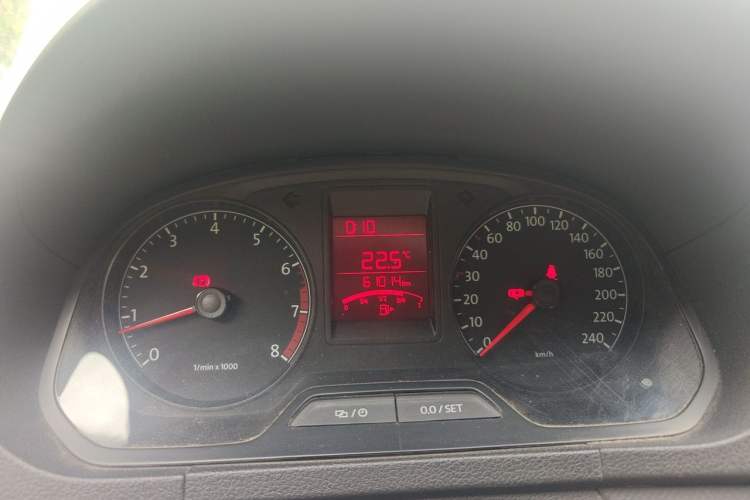 Used Volkswagen Jetta 2015 1.6L Manual Fashion Edition Instrument Cluster