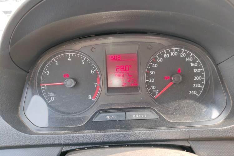 Used Volkswagen Jetta 2015 Value Edition 1.6L Manual Fashionable Style Instrument Cluster