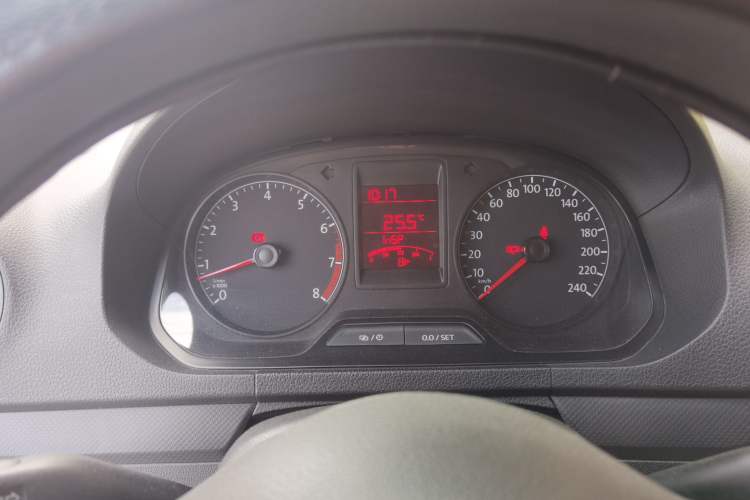 Used Volkswagen Jetta 2015 Zhuihui Edition 1.4L Manual Fashion Model Instrument Cluster