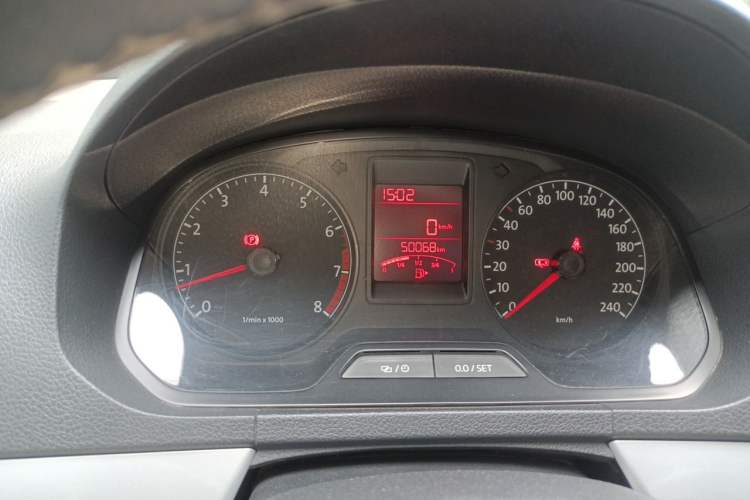 Used Volkswagen Jetta 2015 Zhihui Edition 1.4L Manual Comfort Model Instrument Cluster