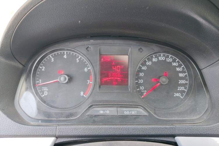 Used Volkswagen Jetta 2015 Zhuihui Edition 1.6L Manual Comfort Model Instrument Cluster