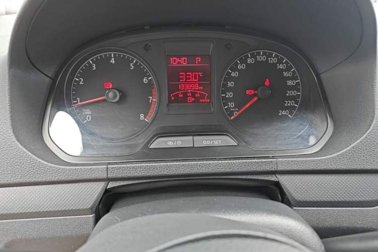 Used Volkswagen Jetta 2015 Value Edition 1.6L Automatic Fashion Version Instrument Cluster