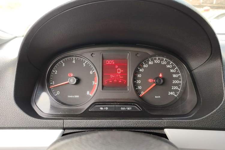 Used Volkswagen Jetta 2015 1.6L Manual Comfort Model Instrument Cluster
