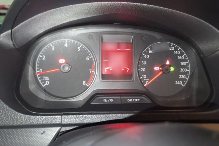 Used Volkswagen Jetta 2015 Value Edition 1.6L Automatic Fashion Version Instrument Cluster