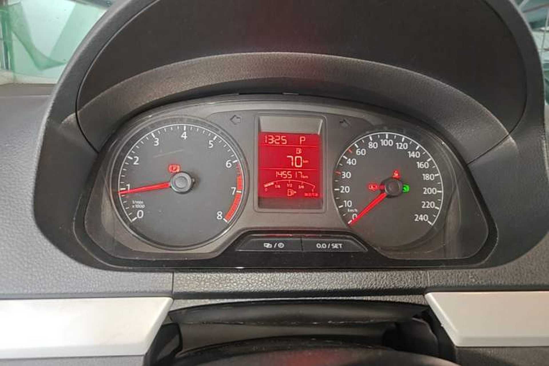 Used Volkswagen Jetta 2015 Value Edition 1.6L Automatic Comfort Version Instrument Cluster